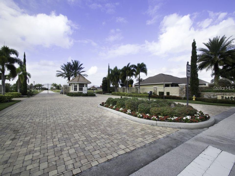 На продажу: $105,000 (0.45 acres)