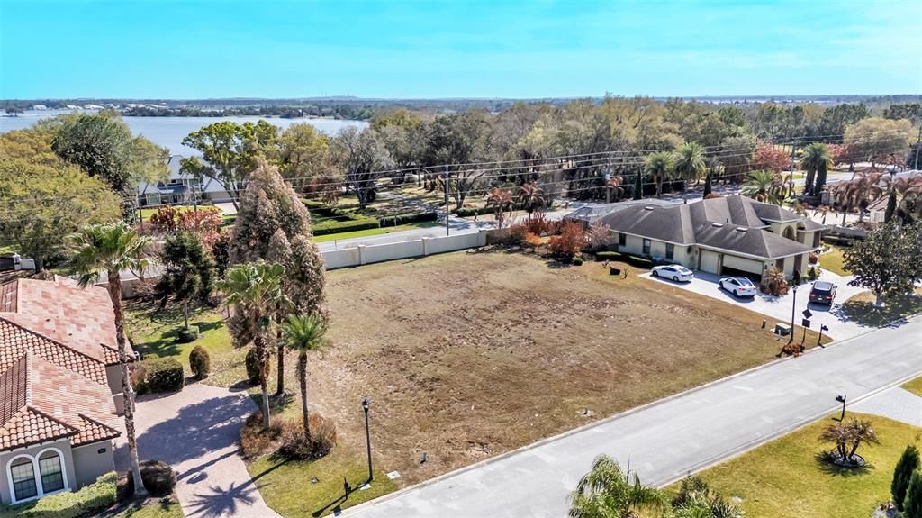 На продажу: $105,000 (0.45 acres)