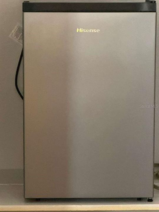 For Rent: $700 (1 beds, 1 baths, 300 Square Feet)