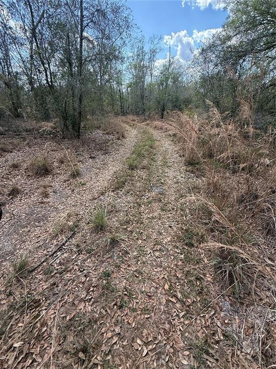 На продажу: $425,000 (9.50 acres)
