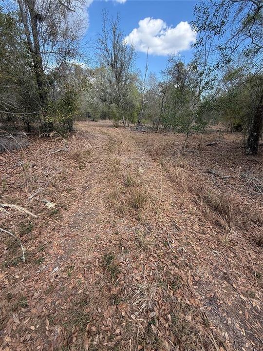На продажу: $425,000 (9.50 acres)