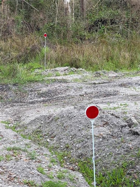 На продажу: $425,000 (9.50 acres)