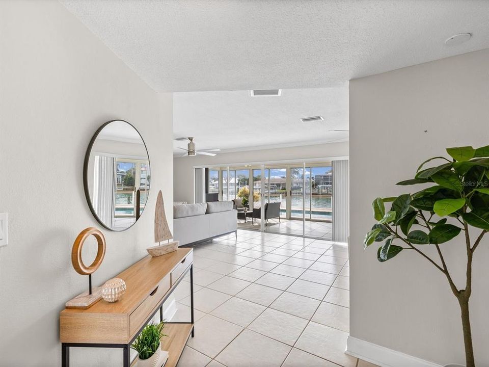 Activo con contrato: $1,349,000 (3 camas, 2 baños, 2167 Pies cuadrados)