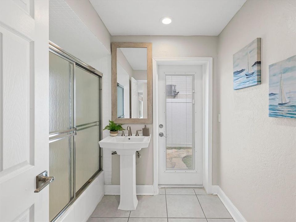 Activo con contrato: $1,349,000 (3 camas, 2 baños, 2167 Pies cuadrados)