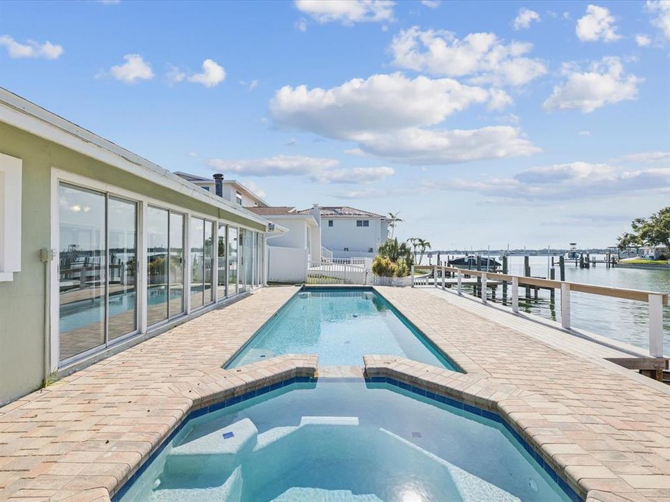 Activo con contrato: $1,349,000 (3 camas, 2 baños, 2167 Pies cuadrados)