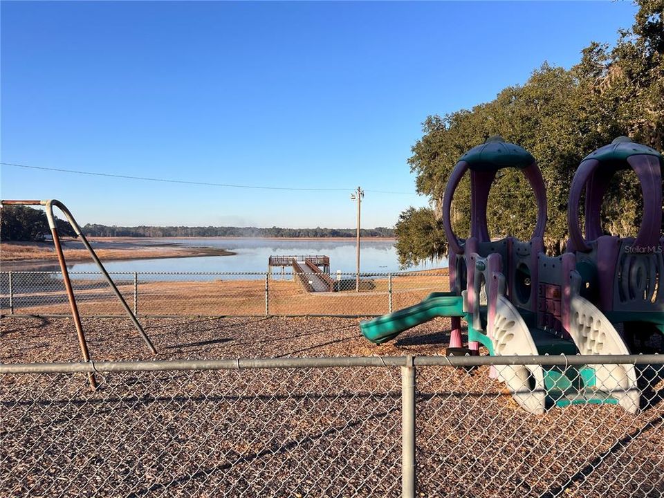 待售: $39,500 (0.99 acres)