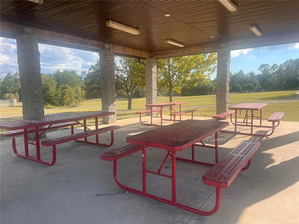 待售: $39,500 (0.99 acres)