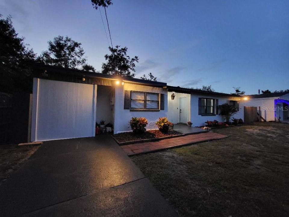 For Sale: $279,999 (3 beds, 2 baths, 1224 Square Feet)