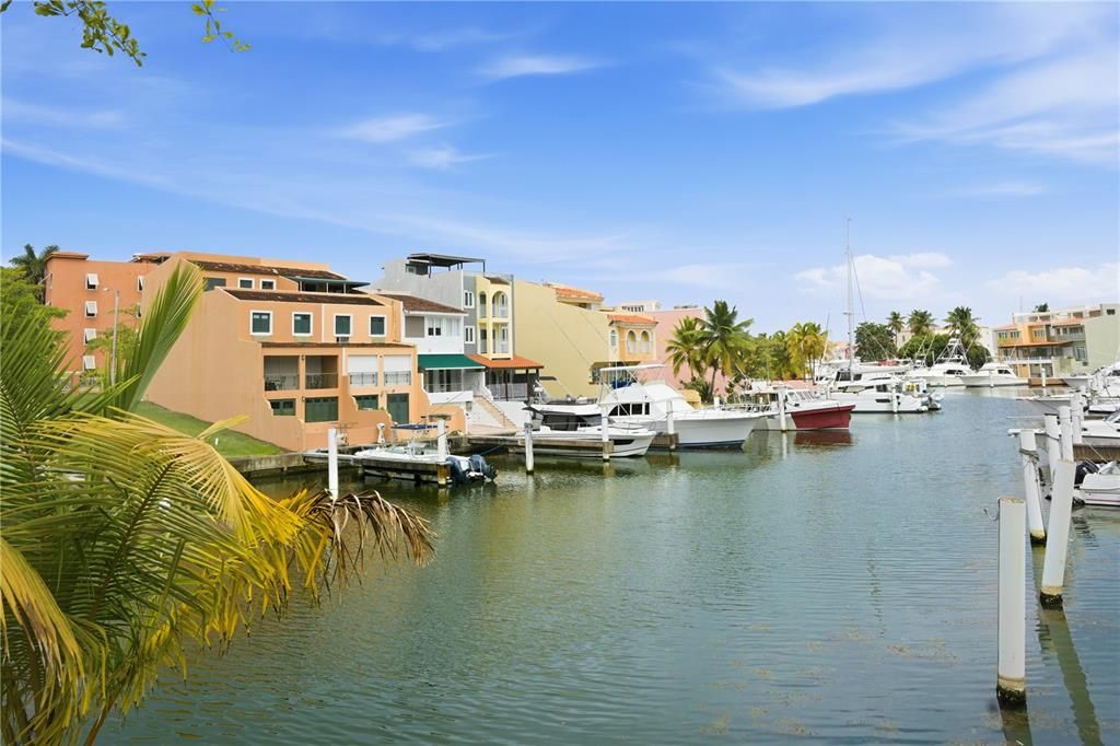 For Sale: $879,000 (3 beds, 2 baths, 1615 Square Feet)