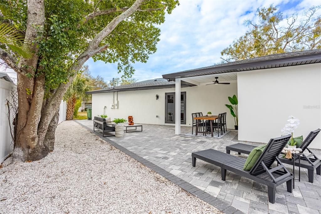Activo con contrato: $650,000 (3 camas, 2 baños, 1502 Pies cuadrados)