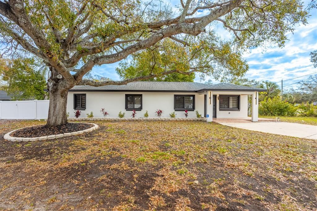 Activo con contrato: $650,000 (3 camas, 2 baños, 1502 Pies cuadrados)
