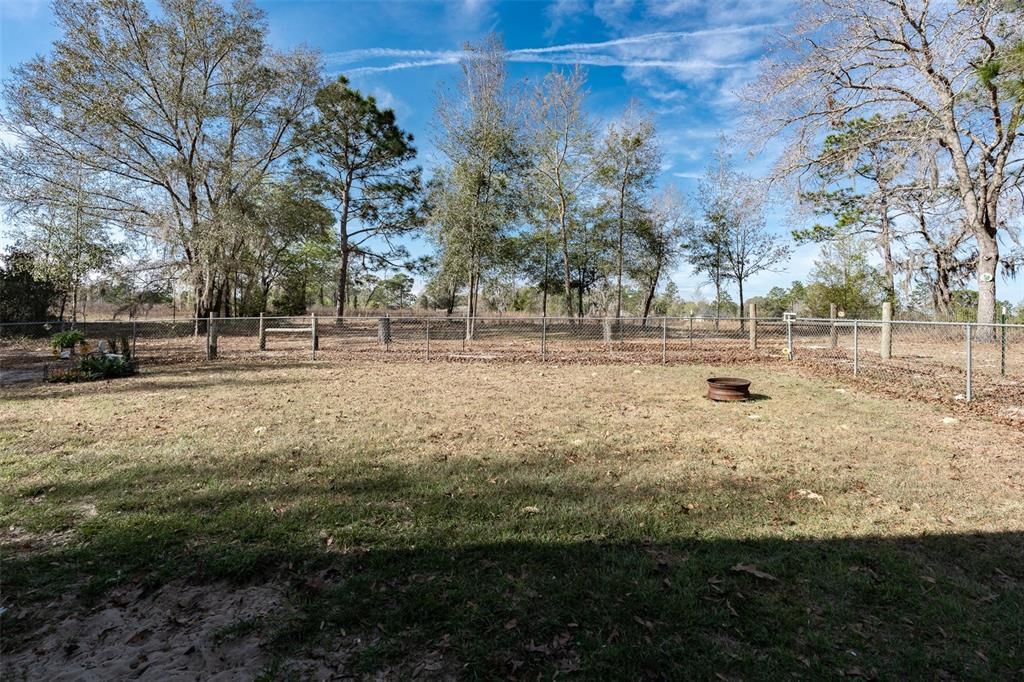 На продажу: $294,900 (3 спален, 2 ванн, 1576 Квадратных фут)