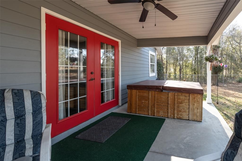 На продажу: $294,900 (3 спален, 2 ванн, 1576 Квадратных фут)