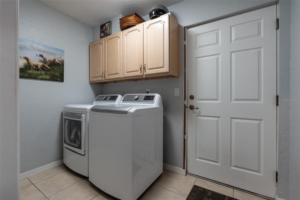 На продажу: $294,900 (3 спален, 2 ванн, 1576 Квадратных фут)