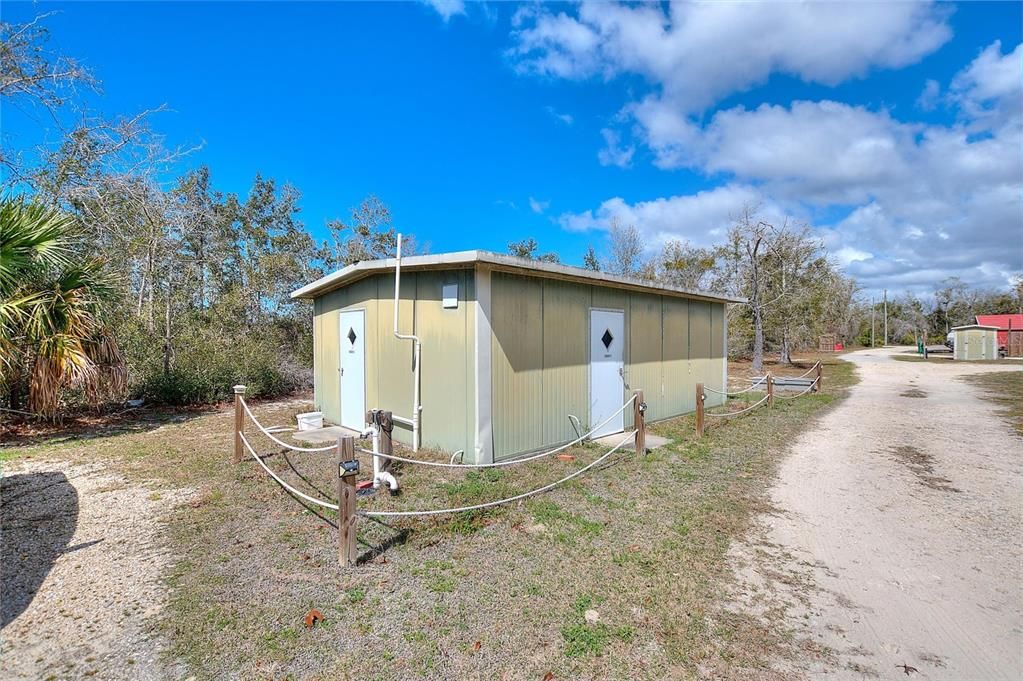 For Sale: $350,000 (2 beds, 2 baths, 1032 Square Feet)