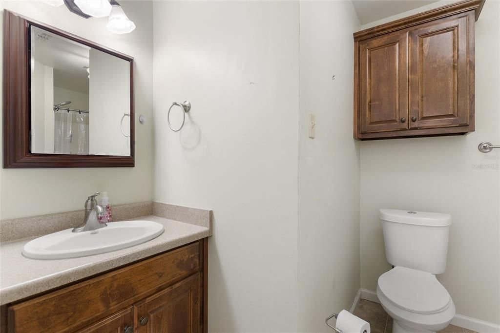 For Sale: $350,000 (2 beds, 2 baths, 1032 Square Feet)