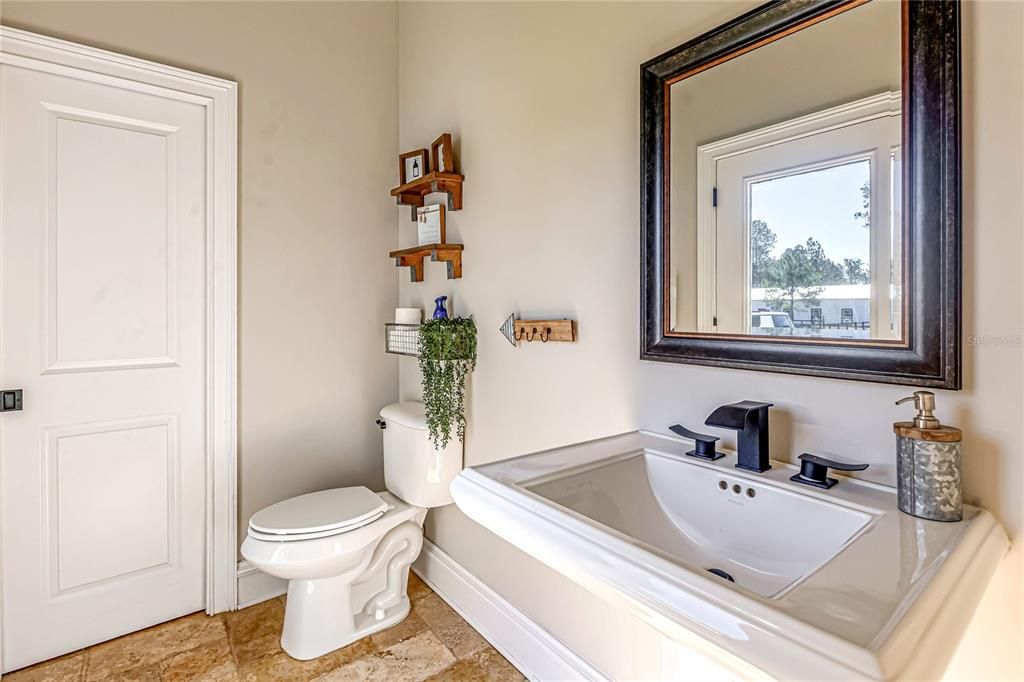 For Sale: $1,399,000 (6 beds, 4 baths, 4331 Square Feet)