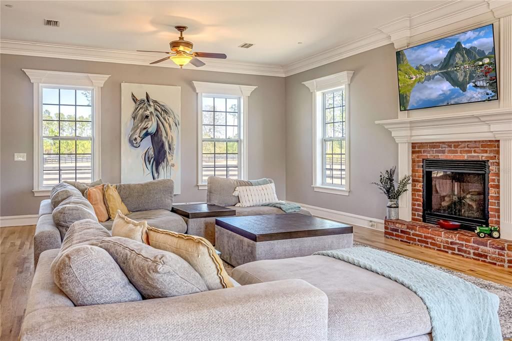 For Sale: $1,399,000 (6 beds, 4 baths, 4331 Square Feet)