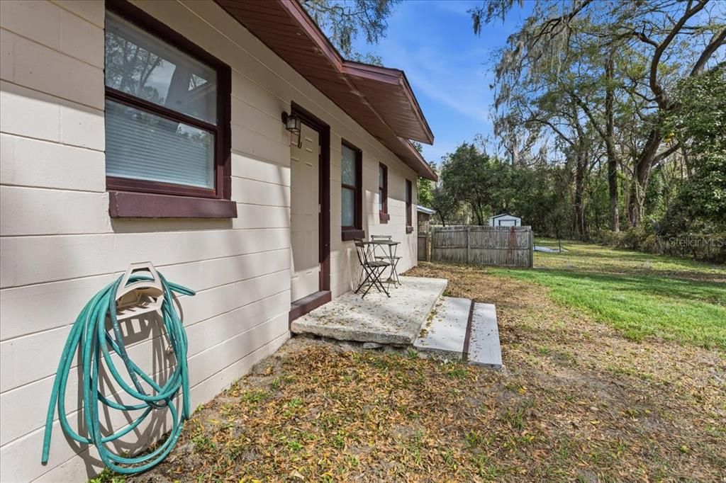 Active With Contract: $214,900 (2 beds, 1 baths, 804 Square Feet)