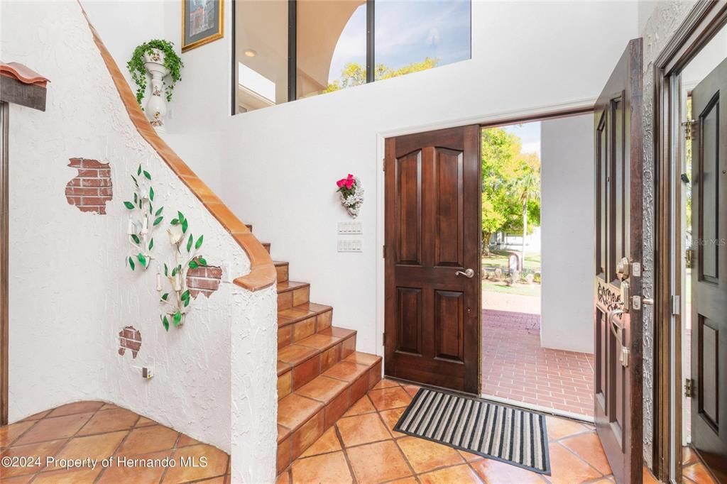 En Venta: $2,150,000 (5 camas, 4 baños, 6098 Pies cuadrados)