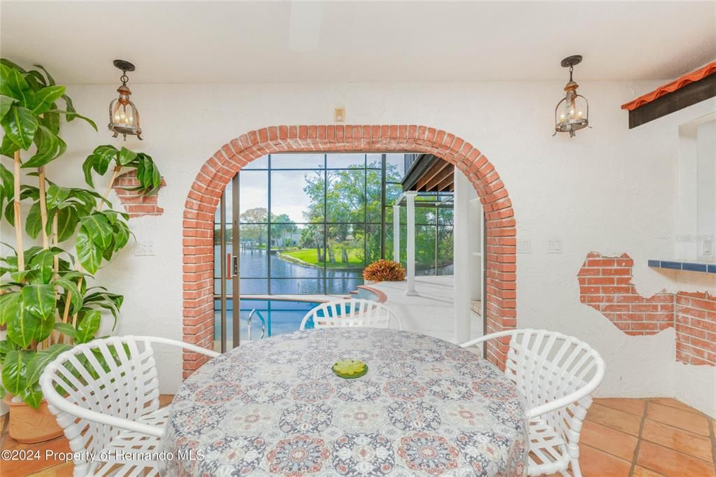 En Venta: $2,150,000 (5 camas, 4 baños, 6098 Pies cuadrados)