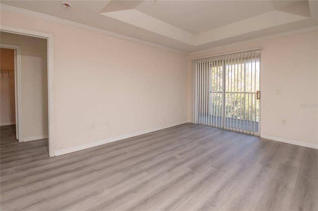 На продажу: $156,900 (2 спален, 2 ванн, 1083 Квадратных фут)