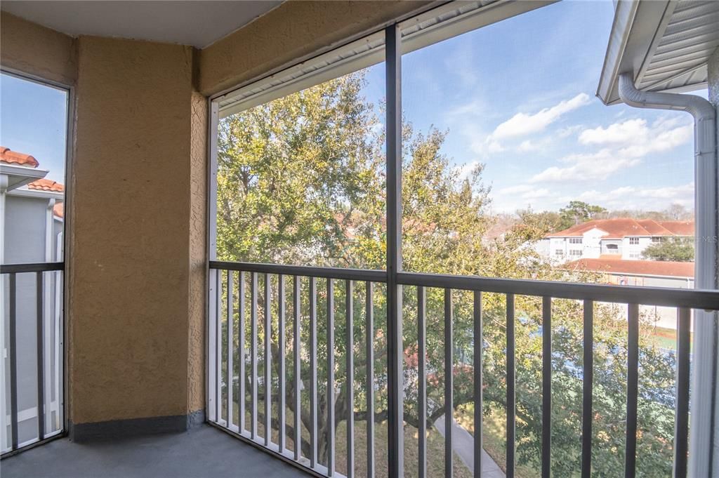 На продажу: $156,900 (2 спален, 2 ванн, 1083 Квадратных фут)