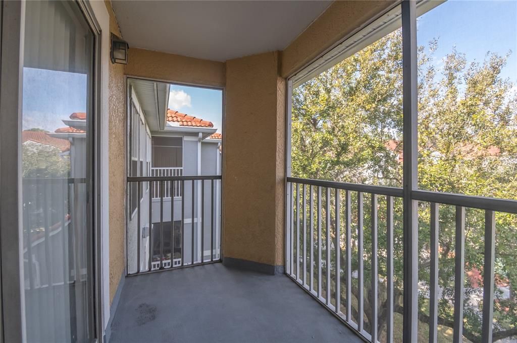 На продажу: $156,900 (2 спален, 2 ванн, 1083 Квадратных фут)