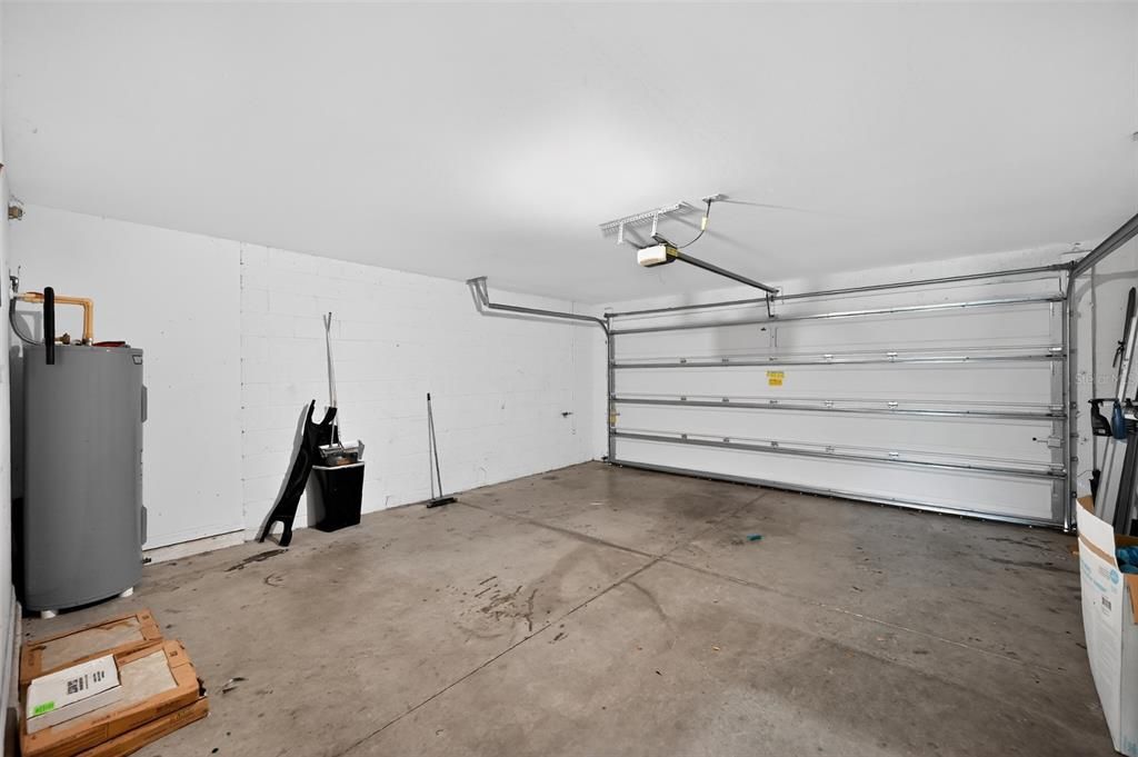 For Sale: $289,000 (3 beds, 2 baths, 1829 Square Feet)