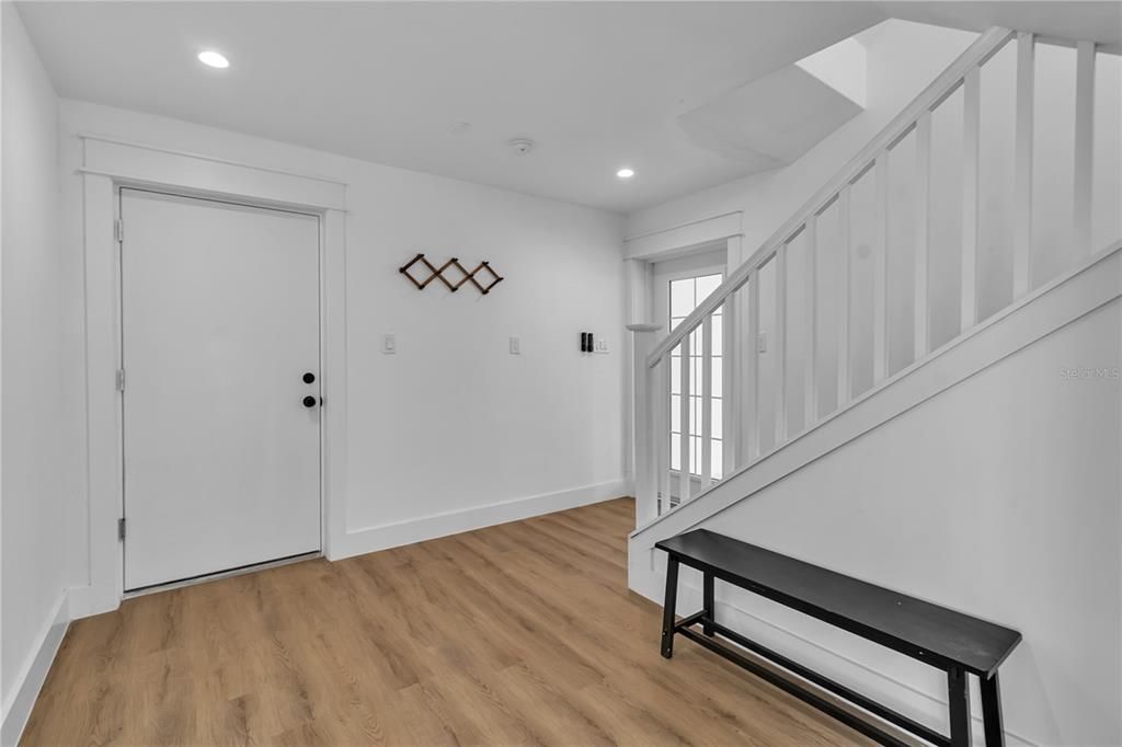 For Sale: $3,475,000 (7 beds, 6 baths, 3025 Square Feet)
