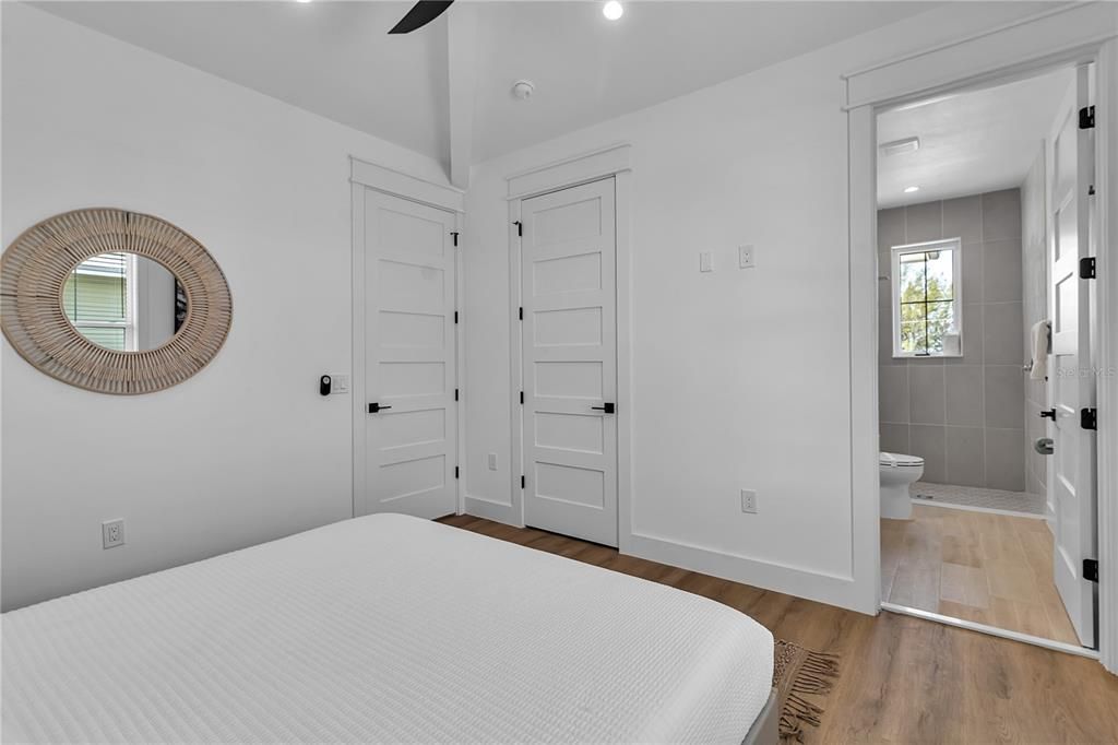 For Sale: $3,475,000 (7 beds, 6 baths, 3025 Square Feet)
