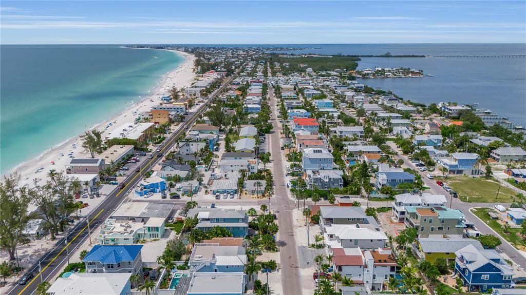 For Sale: $3,475,000 (7 beds, 6 baths, 3025 Square Feet)