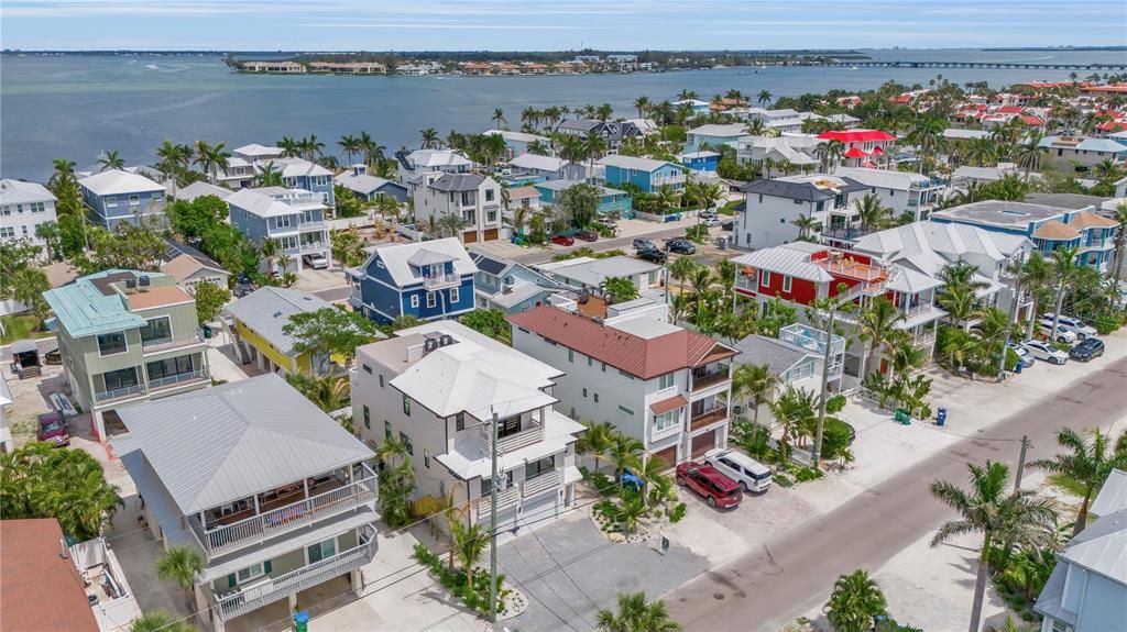 For Sale: $3,475,000 (7 beds, 6 baths, 3025 Square Feet)