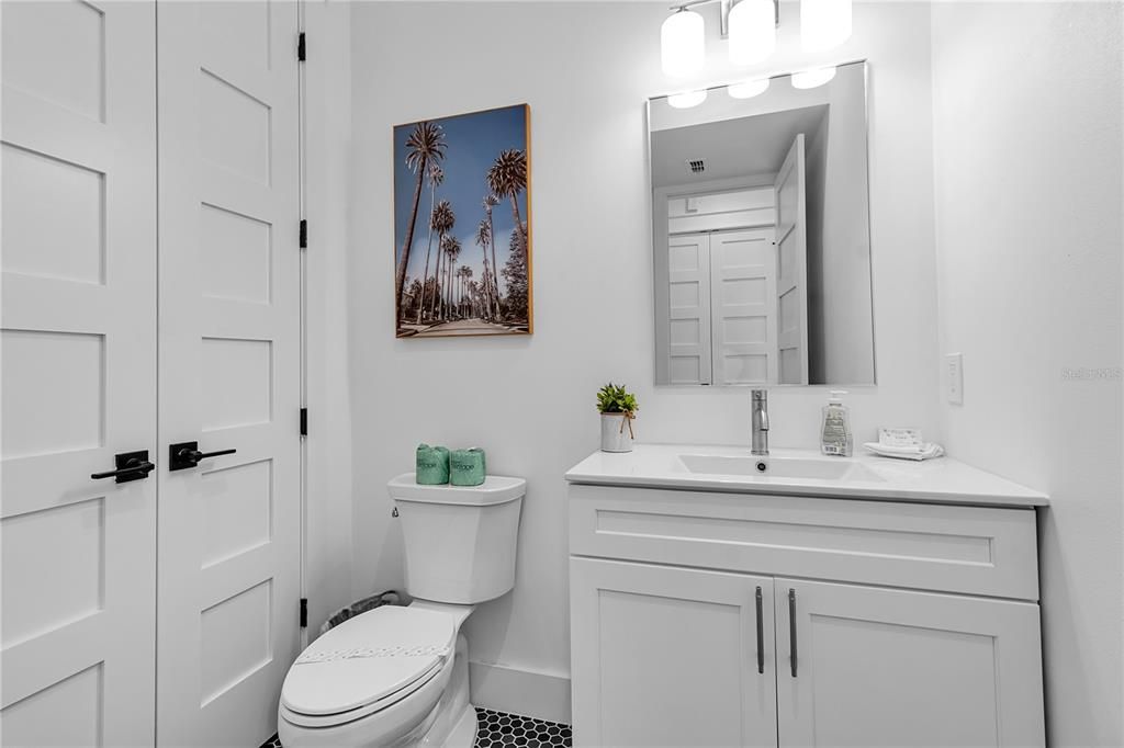For Sale: $3,475,000 (7 beds, 6 baths, 3025 Square Feet)