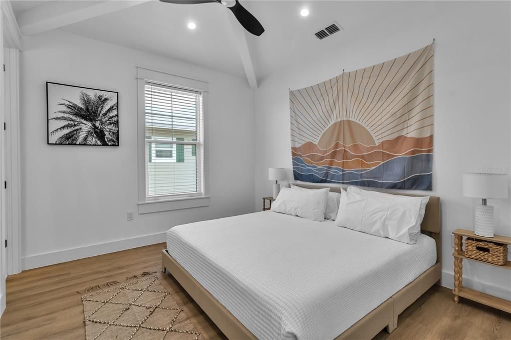 For Sale: $3,475,000 (7 beds, 6 baths, 3025 Square Feet)