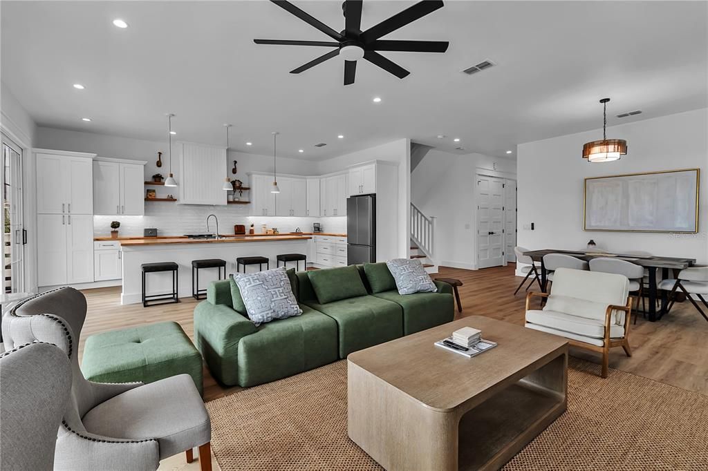 For Sale: $3,475,000 (7 beds, 6 baths, 3025 Square Feet)