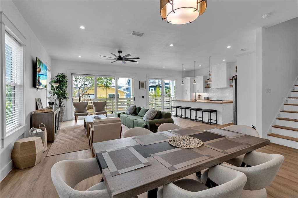 For Sale: $3,475,000 (7 beds, 6 baths, 3025 Square Feet)