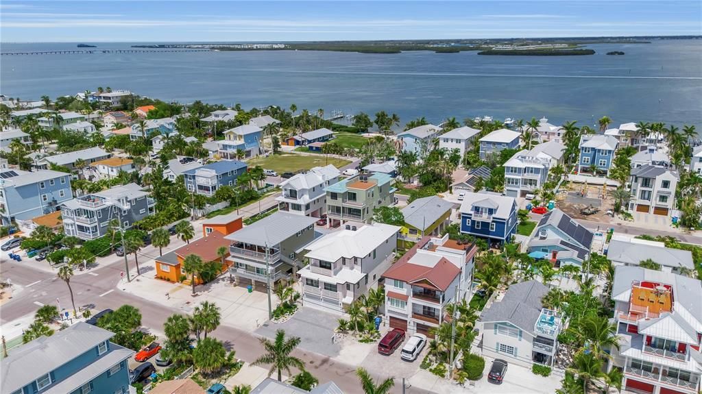 For Sale: $3,475,000 (7 beds, 6 baths, 3025 Square Feet)