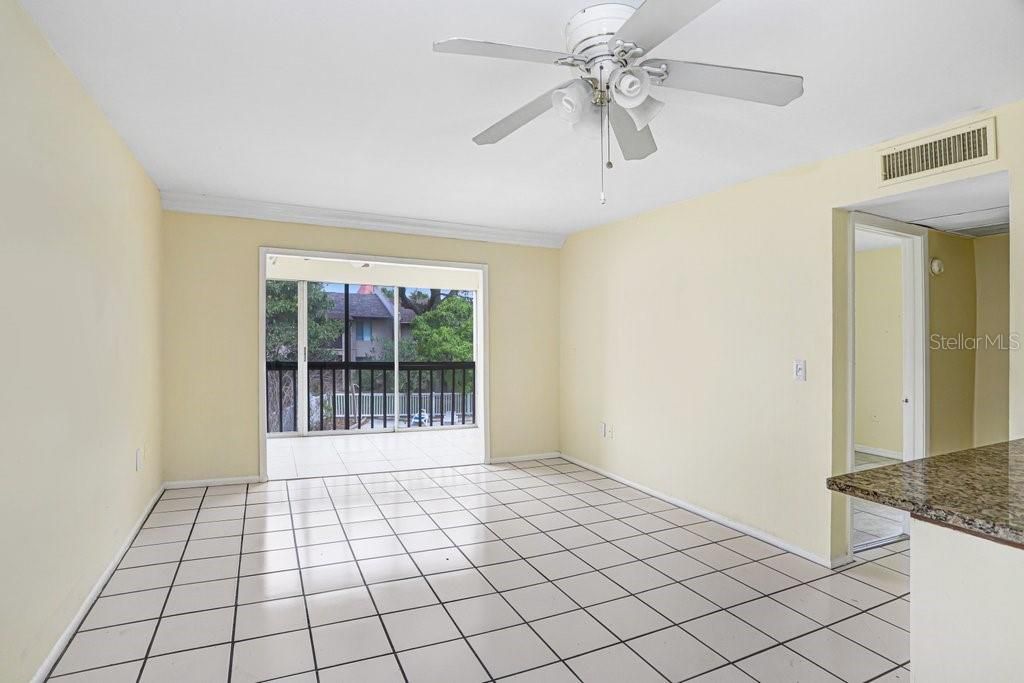Active With Contract: $84,990 (1 beds, 1 baths, 710 Square Feet)