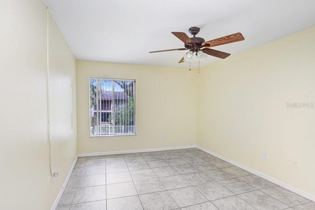 Active With Contract: $84,990 (1 beds, 1 baths, 710 Square Feet)