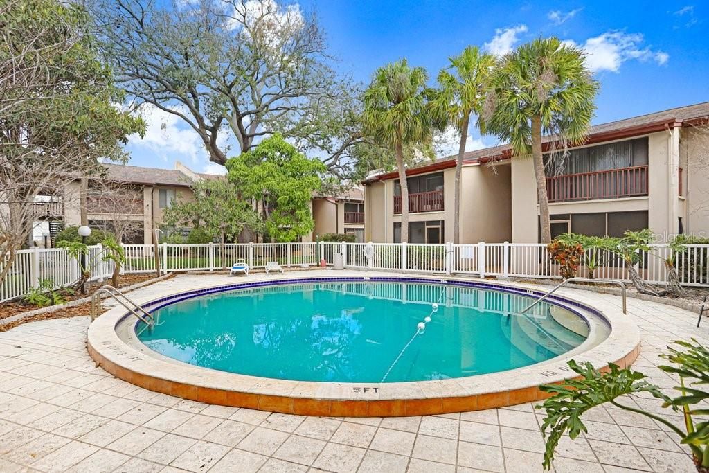Active With Contract: $84,990 (1 beds, 1 baths, 710 Square Feet)
