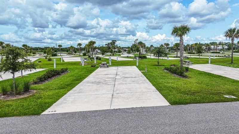 На продажу: $144,900 (0.09 acres)