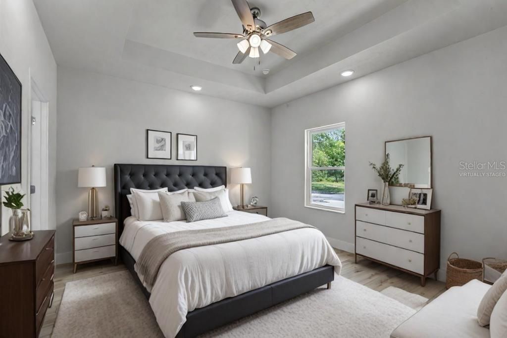 合同活跃: $248,900 (3 贝兹, 2 浴室, 1362 平方英尺)