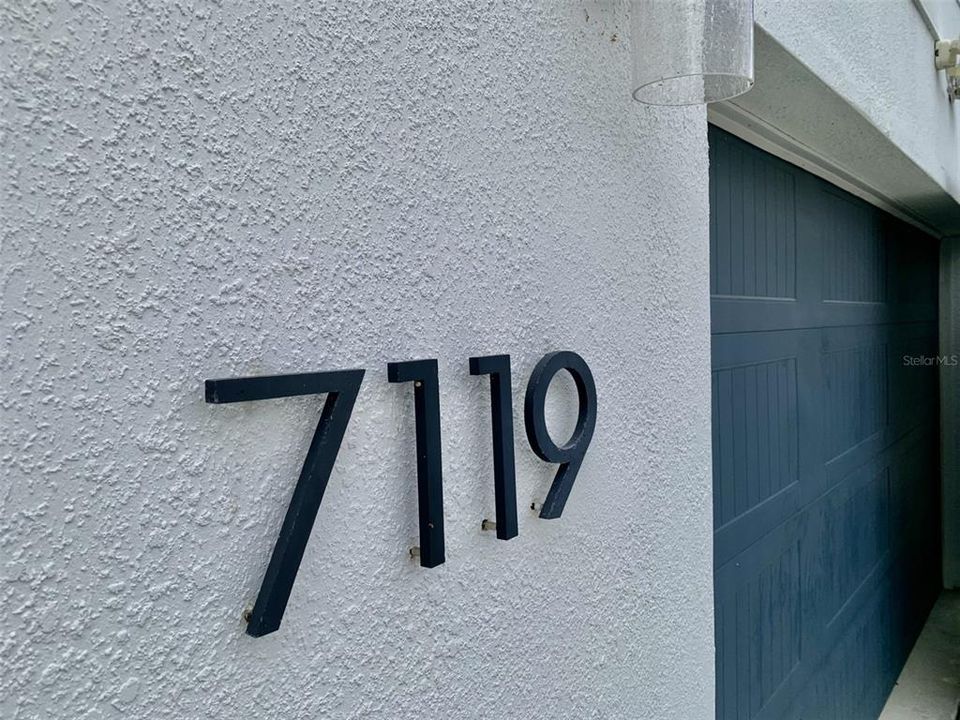 En Venta: $595,000 (3 camas, 2 baños, 1964 Pies cuadrados)