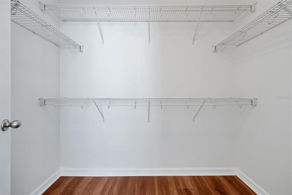 En Venta: $650,000 (3 camas, 3 baños, 2064 Pies cuadrados)