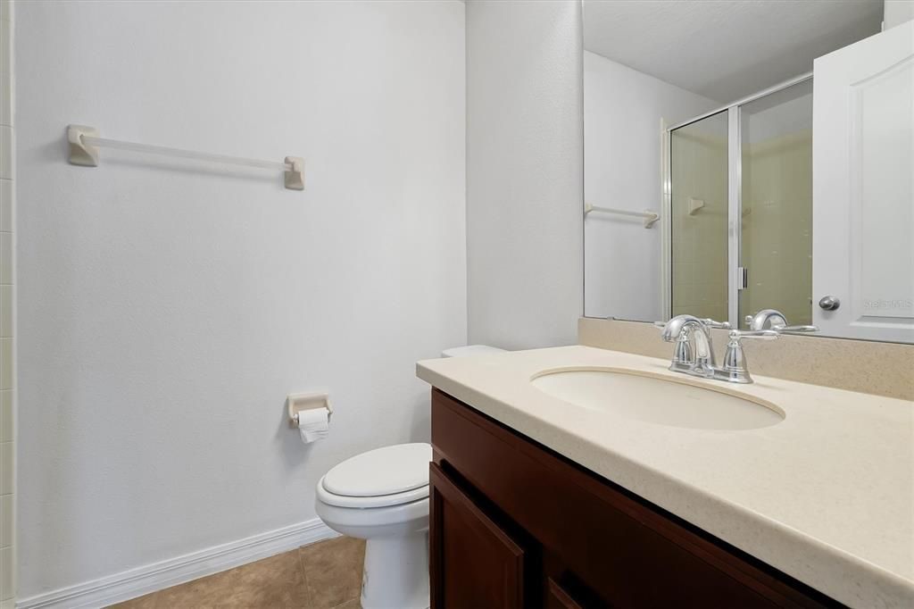 En Venta: $650,000 (3 camas, 3 baños, 2064 Pies cuadrados)