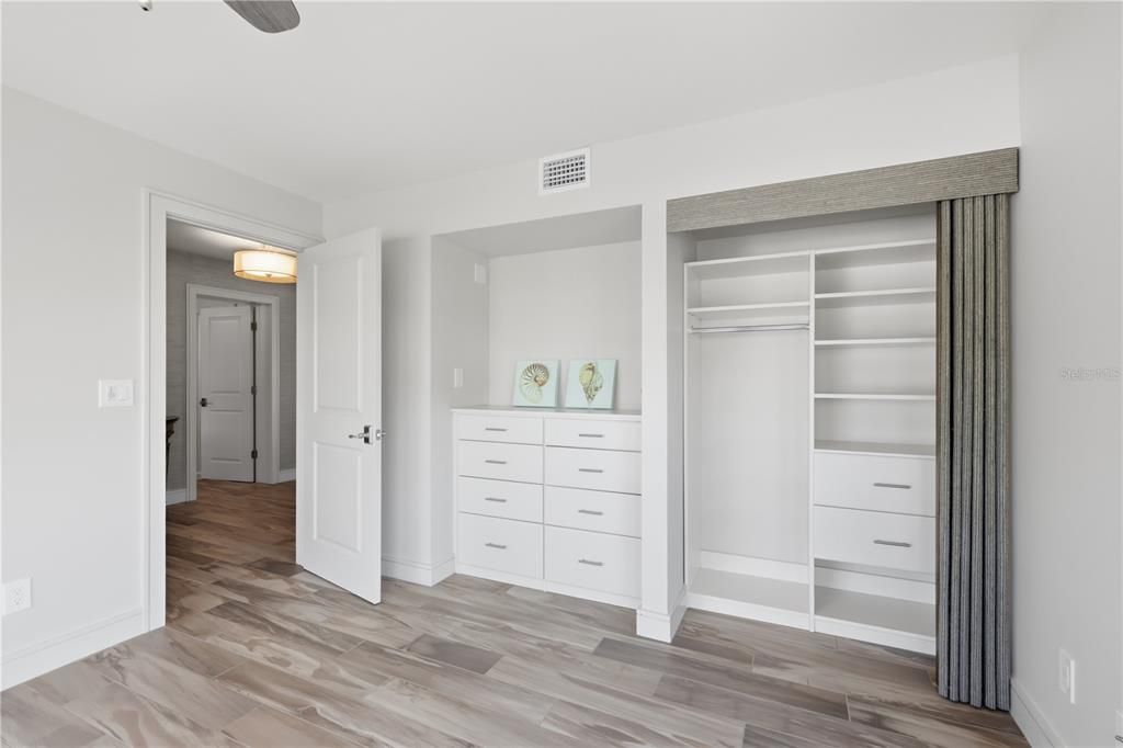 For Sale: $1,135,000 (3 beds, 2 baths, 2103 Square Feet)