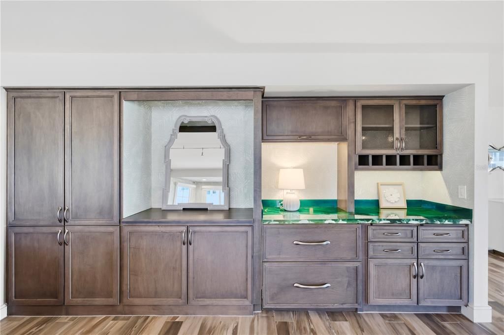 For Sale: $1,135,000 (3 beds, 2 baths, 2103 Square Feet)