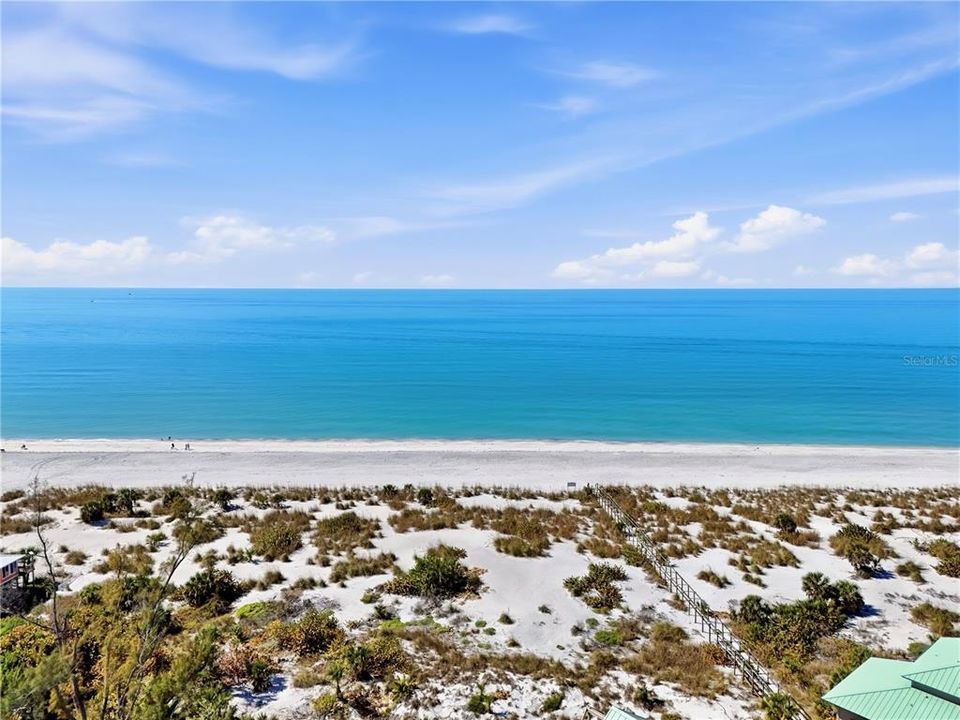 For Sale: $1,135,000 (3 beds, 2 baths, 2103 Square Feet)