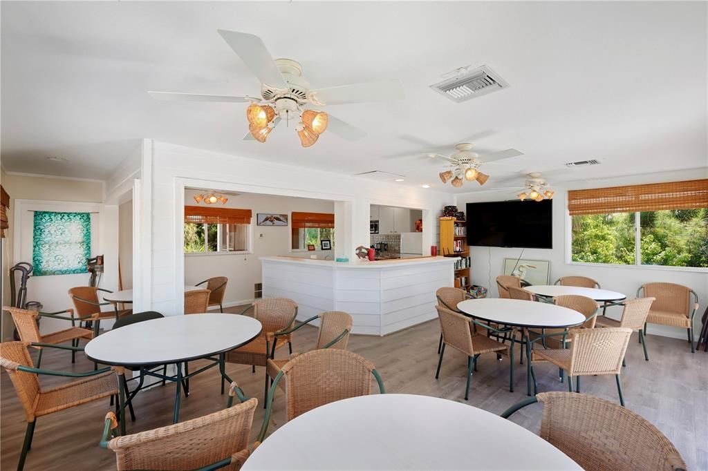 For Sale: $1,135,000 (3 beds, 2 baths, 2103 Square Feet)